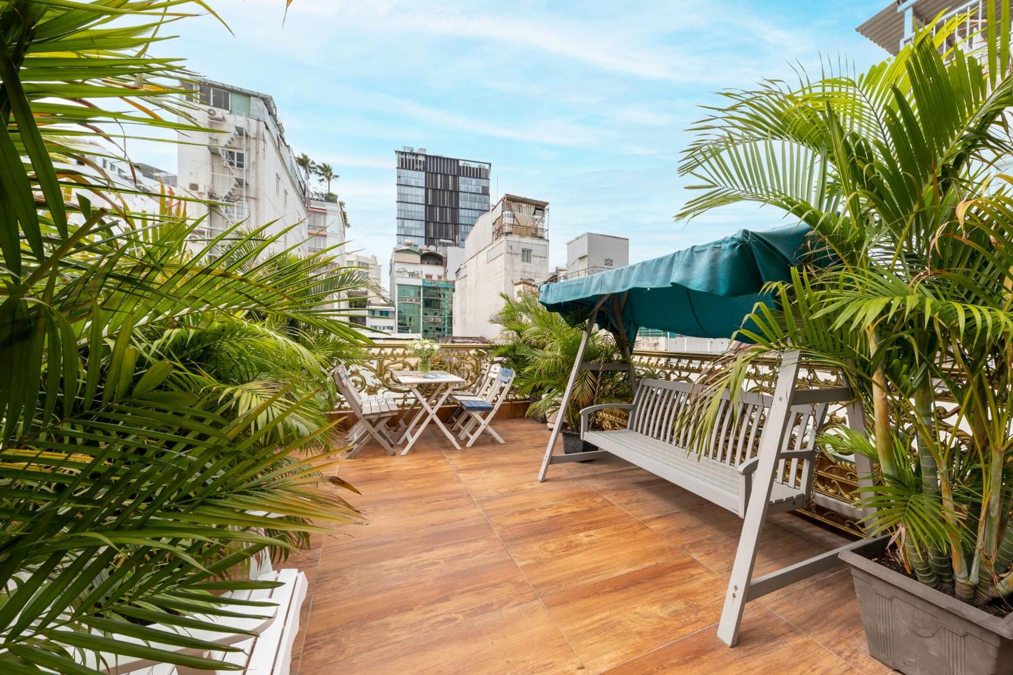 Woody House Saigon Center Aparthotel Хошимин Екстериор снимка